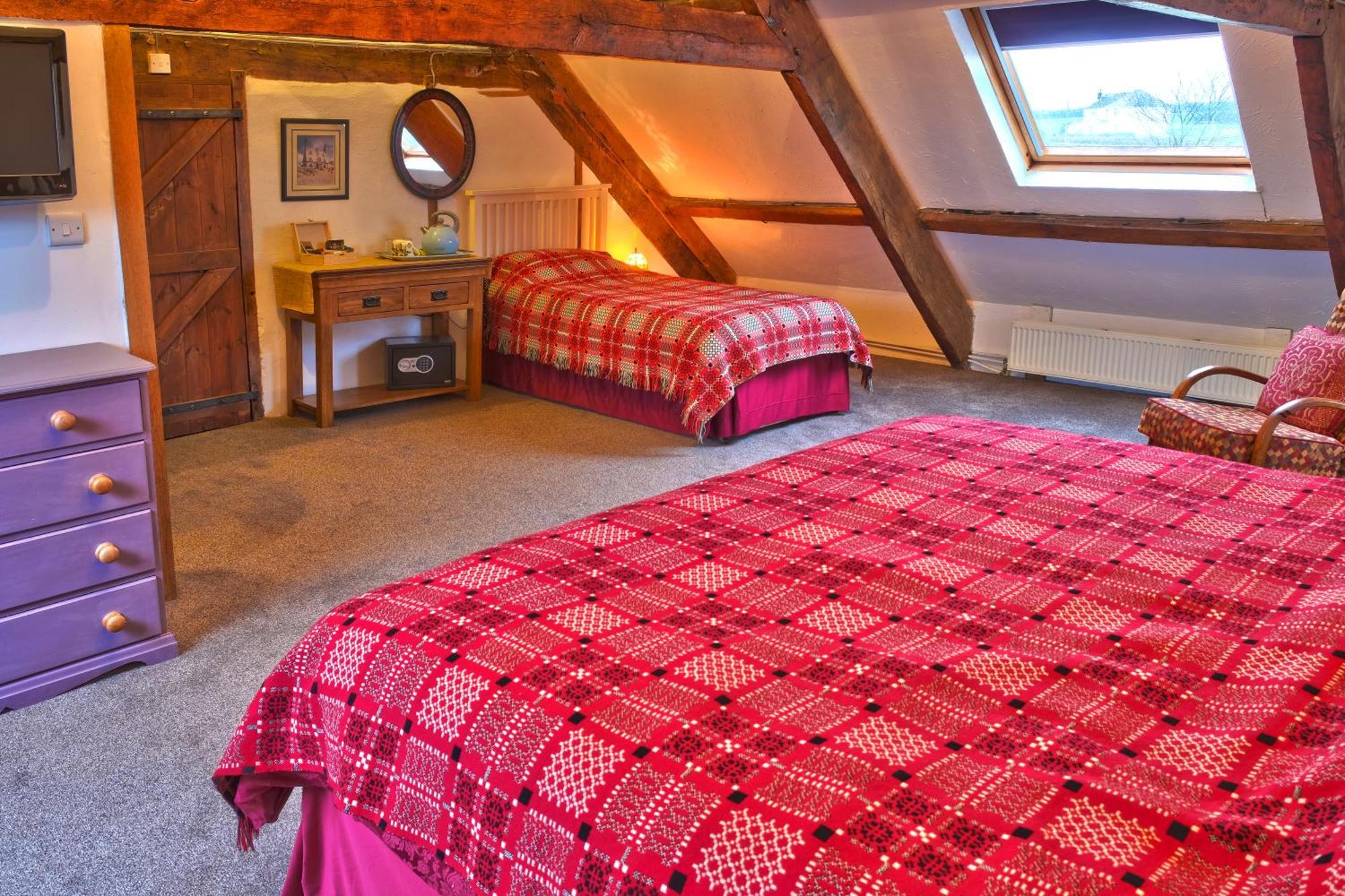 Kidwelly Farmhouse B&B Экстерьер фото